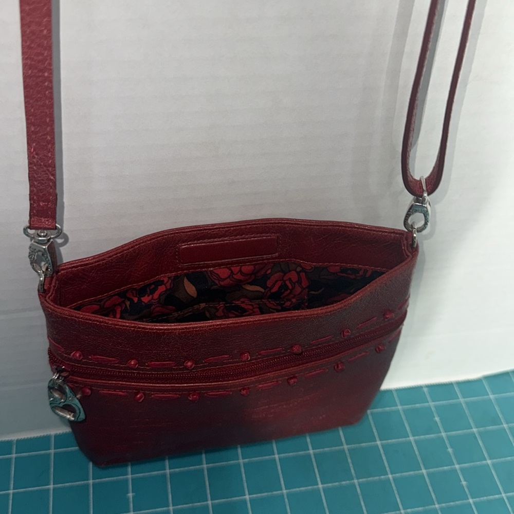Brighton Red 100% Leather Small Crossbody Bag Everyday Wear 7.5” Wx 6.5”Hx 1” D - Picture 7 of 11